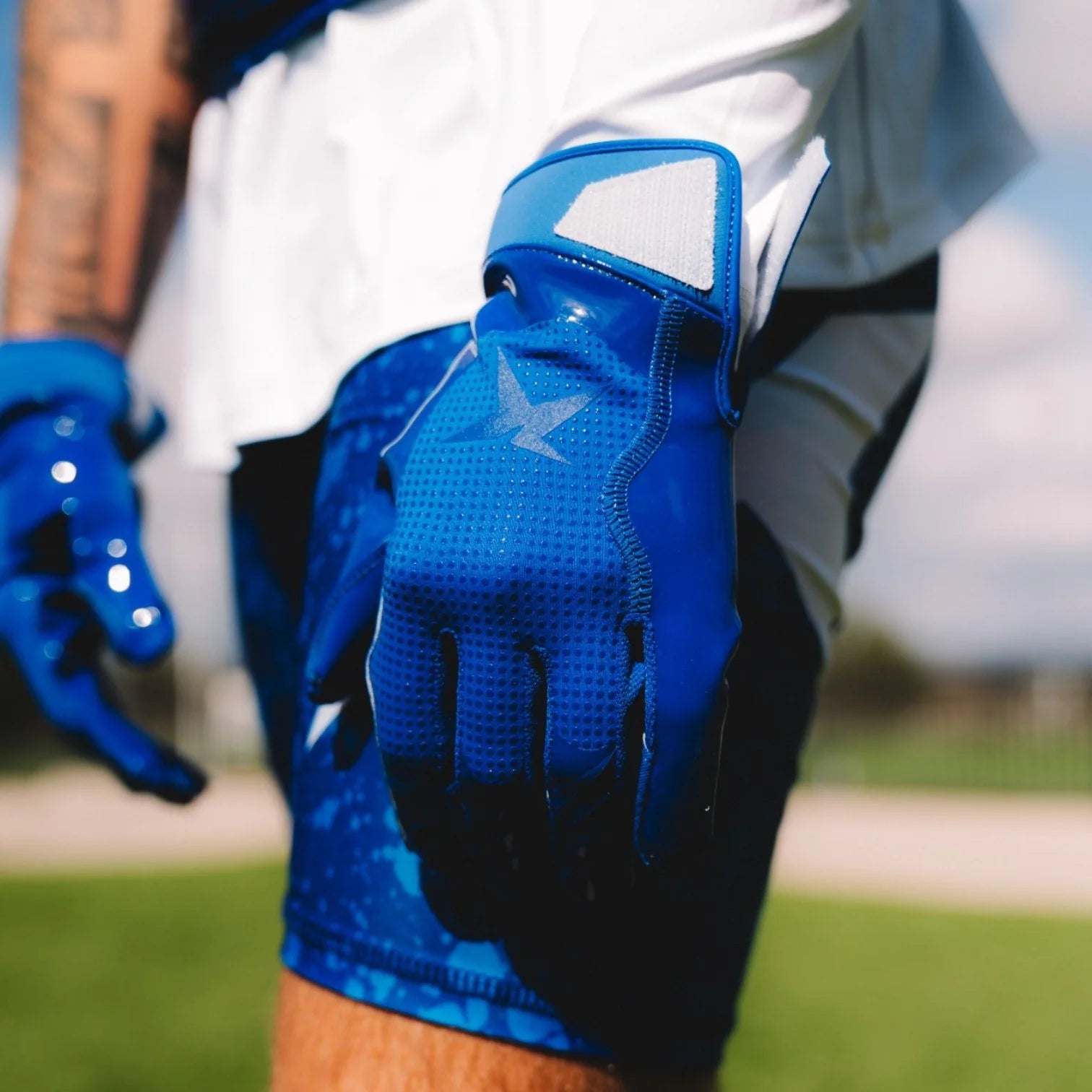 Klutch Pro 1.0 Football Gloves