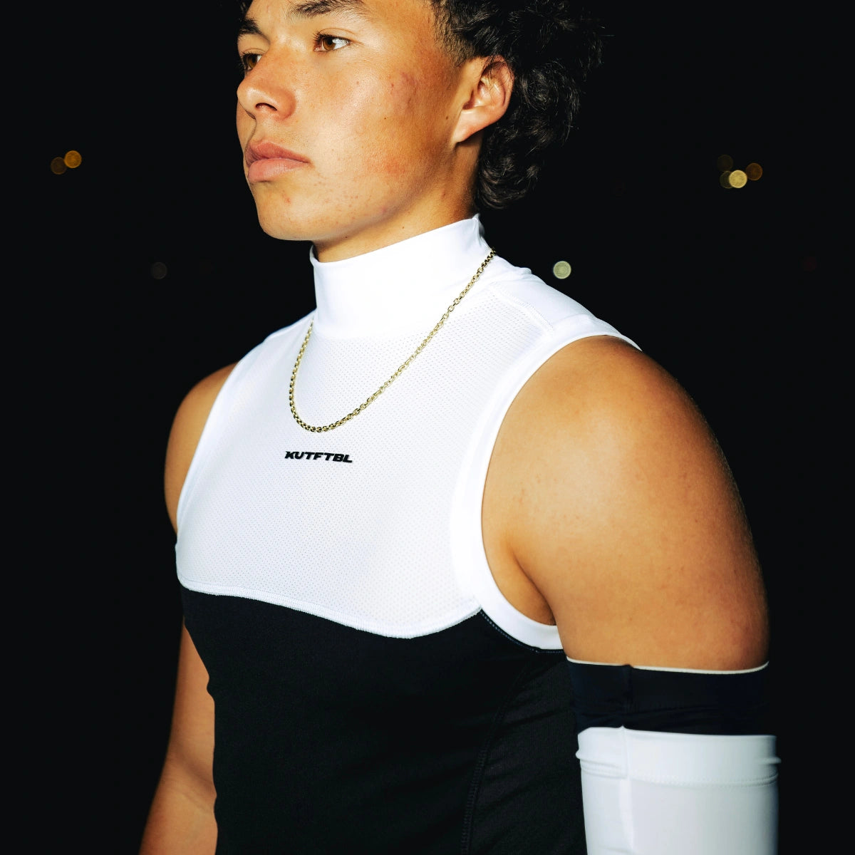 Two-Tone Sleeveless Turtleneck Compression+ Shirt
